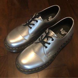 Dr. Martens Docs 1461 vegan silver metallic chrome shoes size UK 7 US 9 EU 41